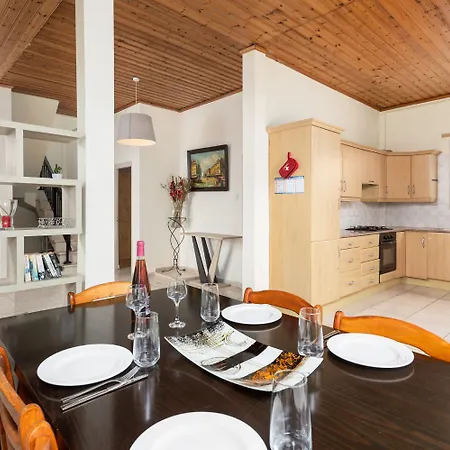 Archimedes Villa *